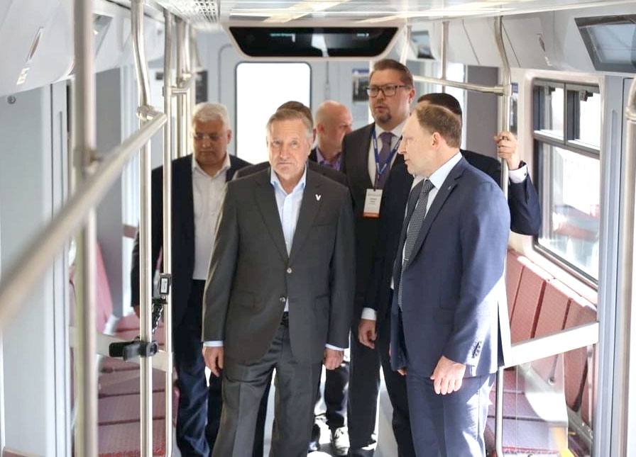IV Международный транспортный фестиваль SPbTransportFest посетил губернатор Санкт-Петербурга Александр Беглов